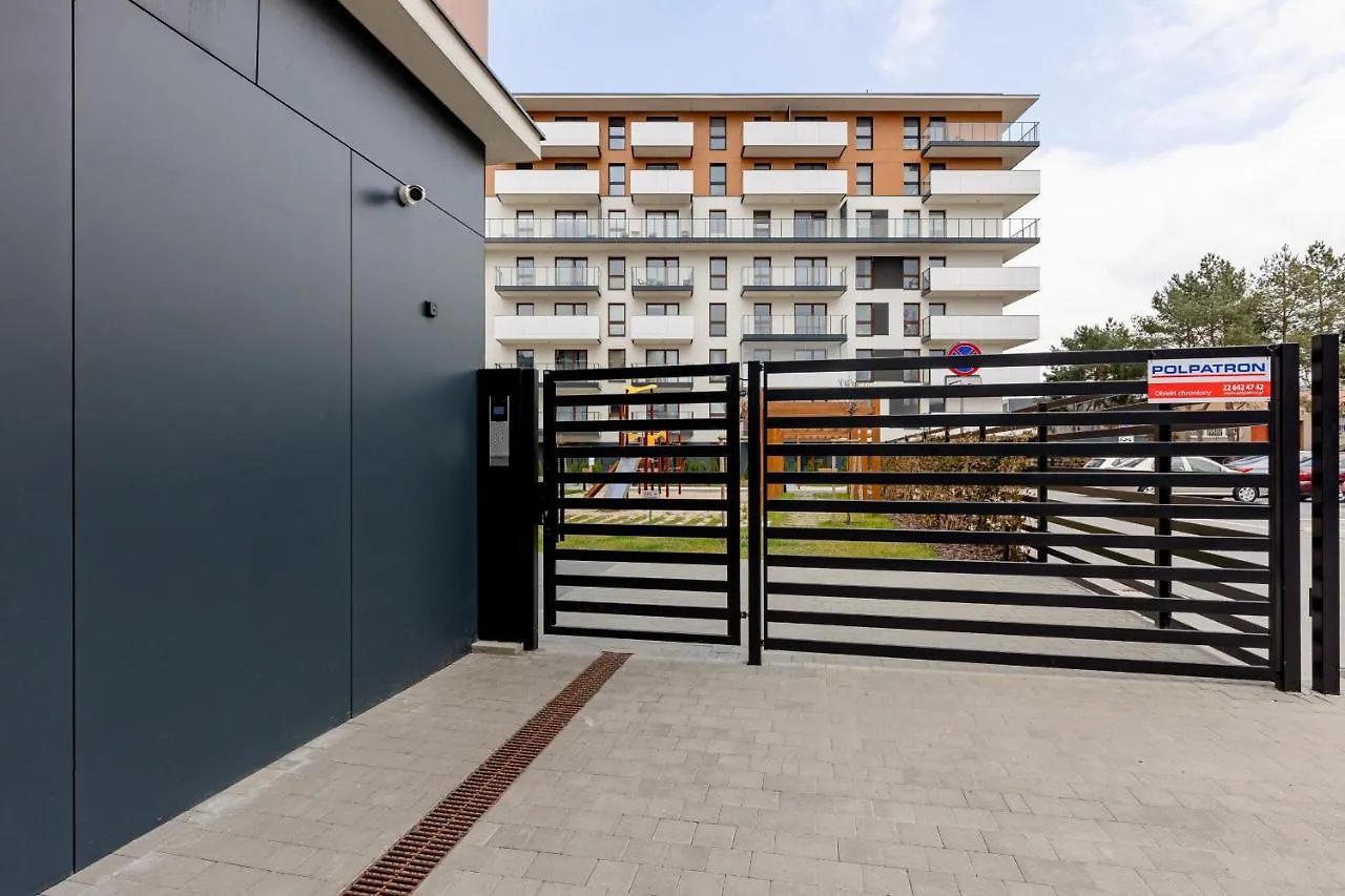 Turquoise Apartment Near The Royal Lazienki Warsaw By Noclegi Renters