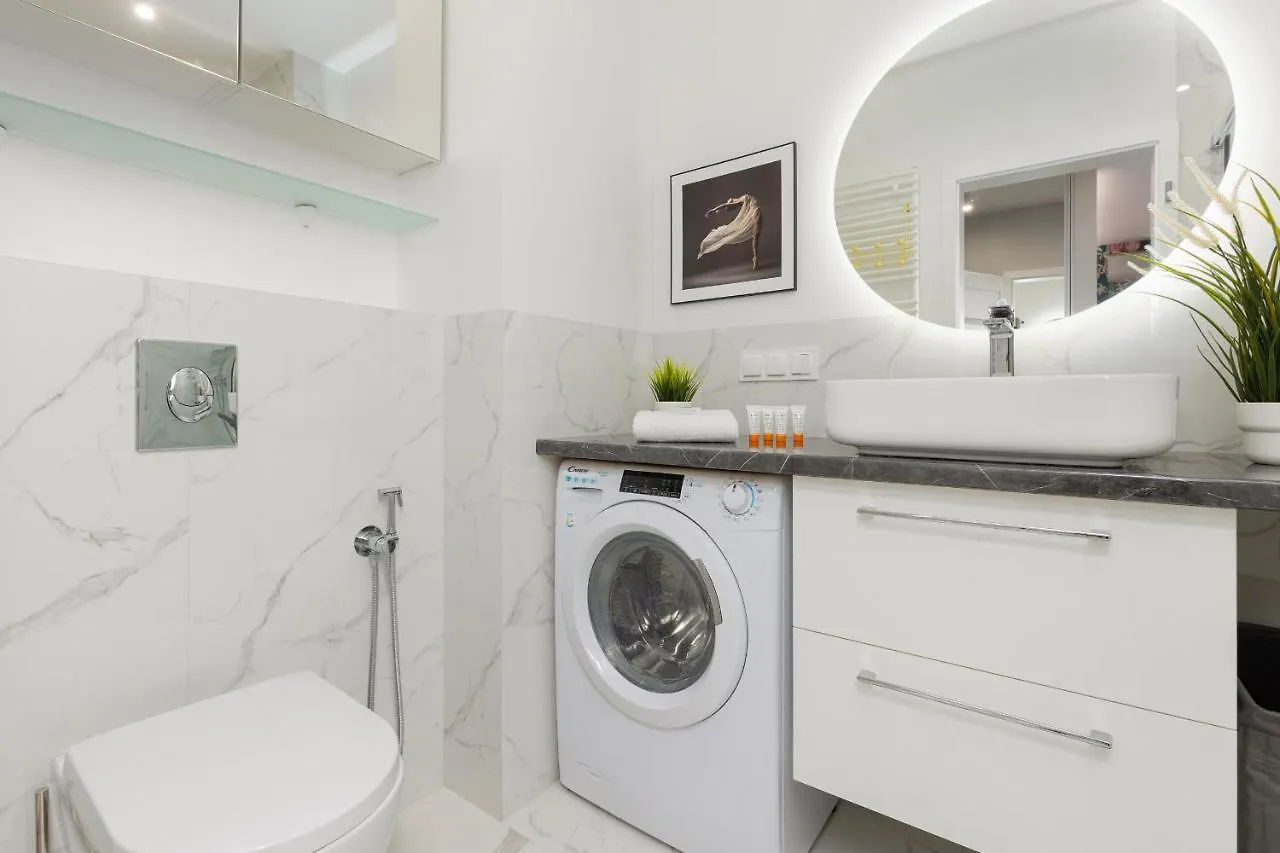 Turquoise Apartment Near The Royal Lazienki Warsaw By Noclegi Renters Poland